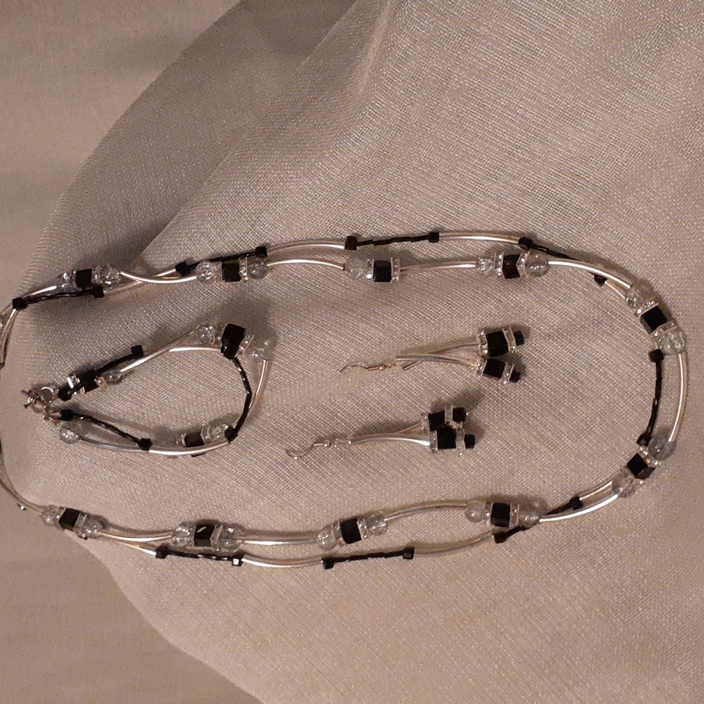 Necklace, bracelet, earring set/ #118